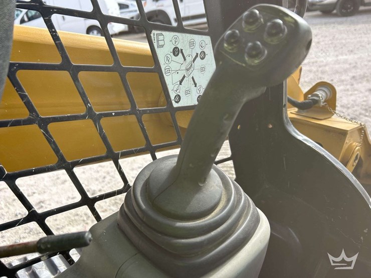 2018-caterpillar-287d-image-17