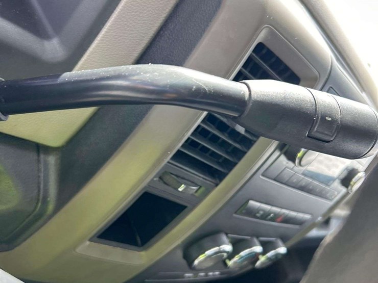 2012-dodge-1500-image-15