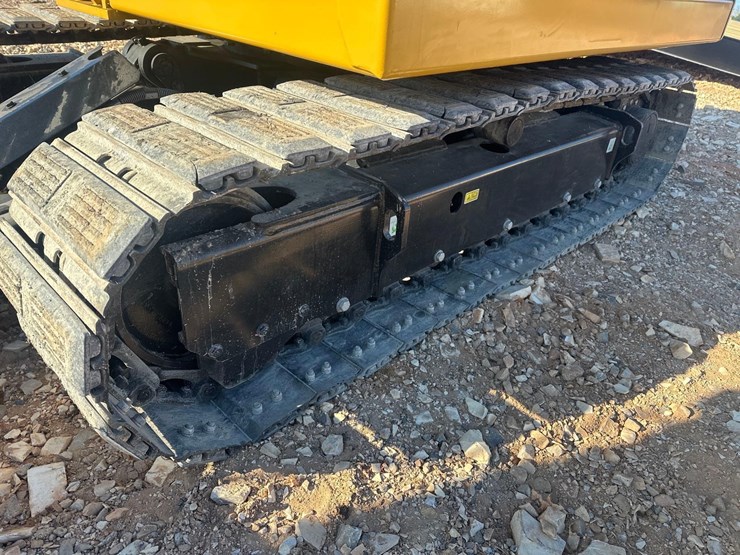 2025-caterpillar-305.5-image-17