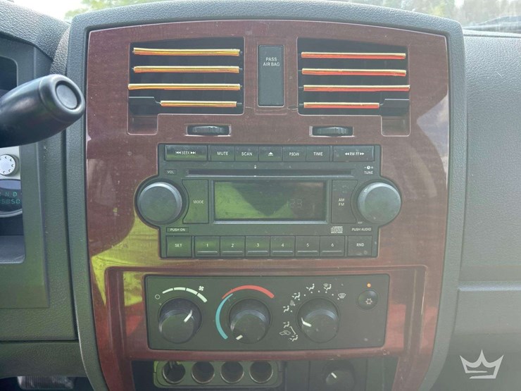 2005-dodge-dakota-image-18