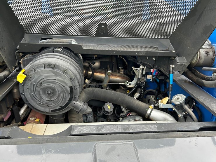 2022-new-holland-c362-image-16