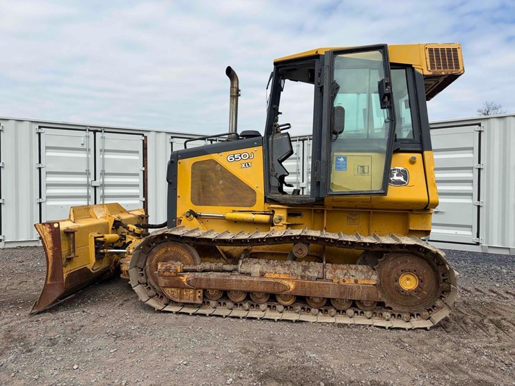 2005-deere-650j-xlt-image-4