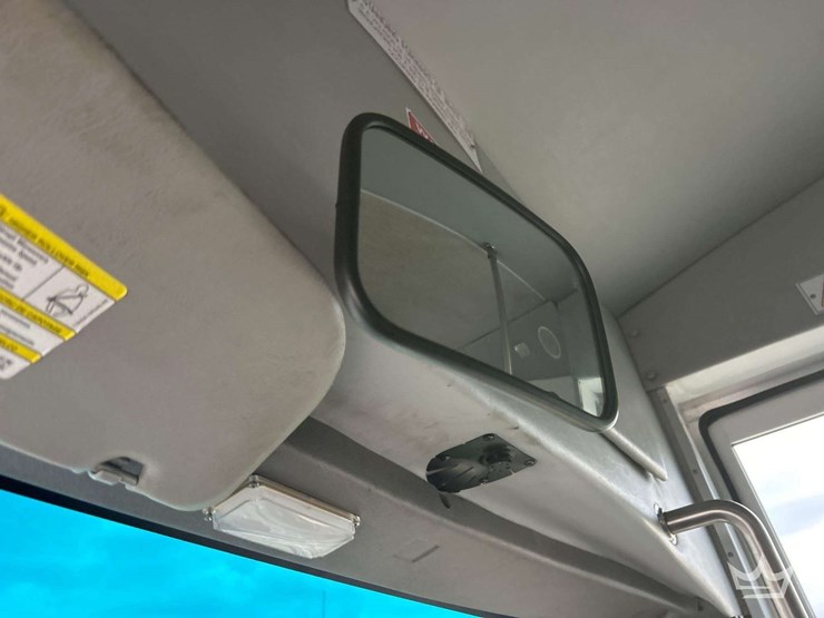 2015-ford-e350-image-19