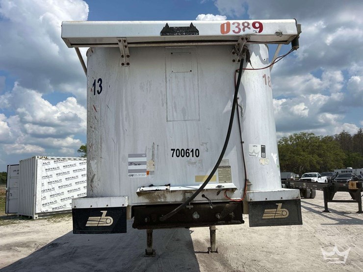 2010-axle-dump-trailer-image-13