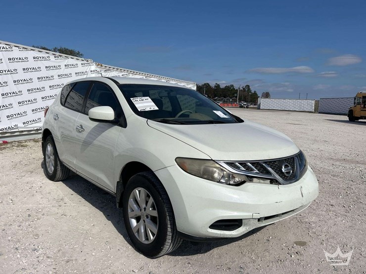 2011-nissan-murano-image-2