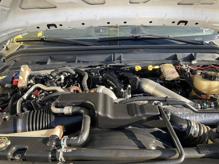 2015-ford-f550-image-13