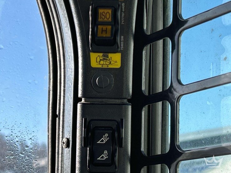 2023-bobcat-t595-image-19