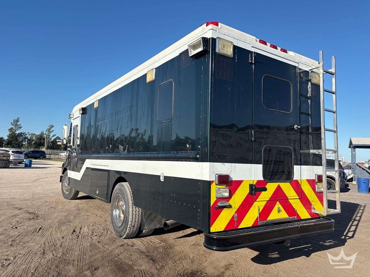 2013-chevrolet-step-van/-command-center-image-4