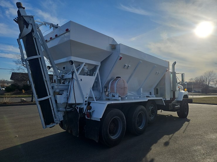 1997-international-2674-image-6