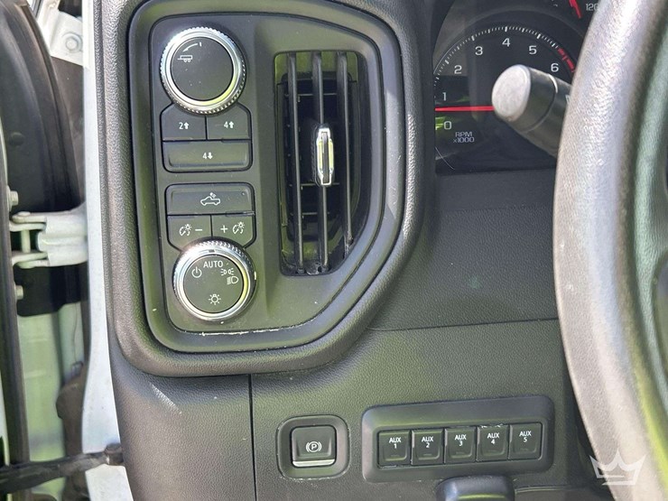 2022-gmc-sierra-2500-image-15