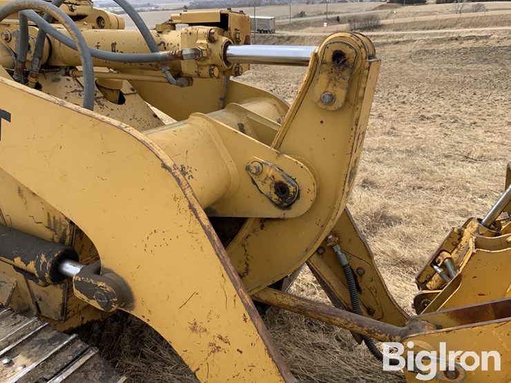 caterpillar-943-track-loader-image-16