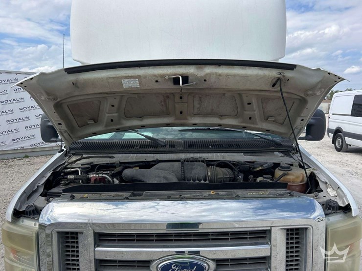 2012-ford-e450-image-7