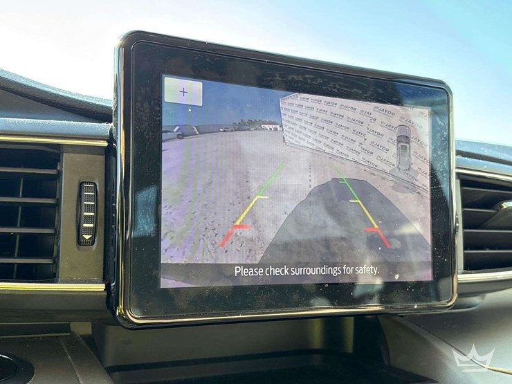 2021-ford-explorer-image-18