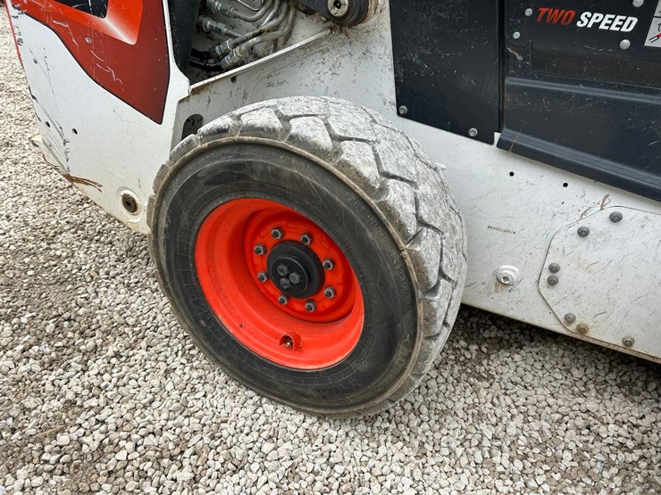 2023-bobcat-s76-image-13