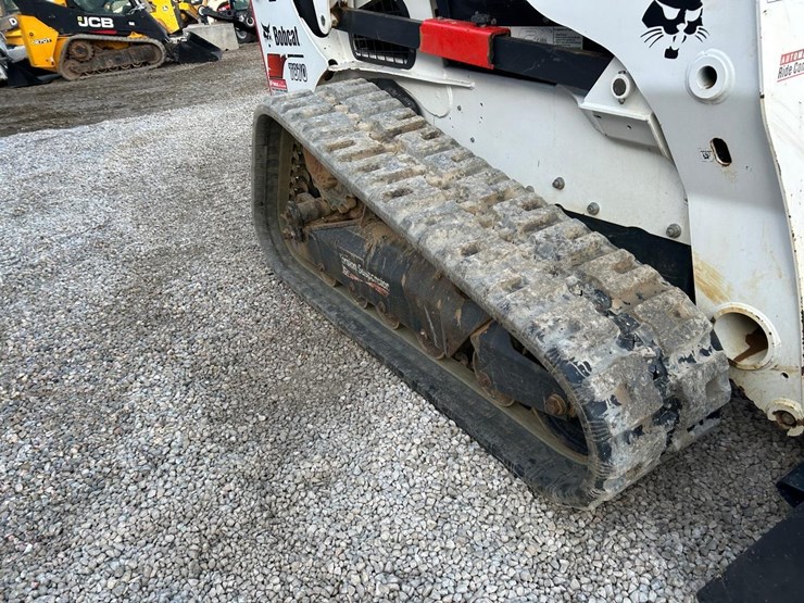 2022-bobcat-t870-image-12