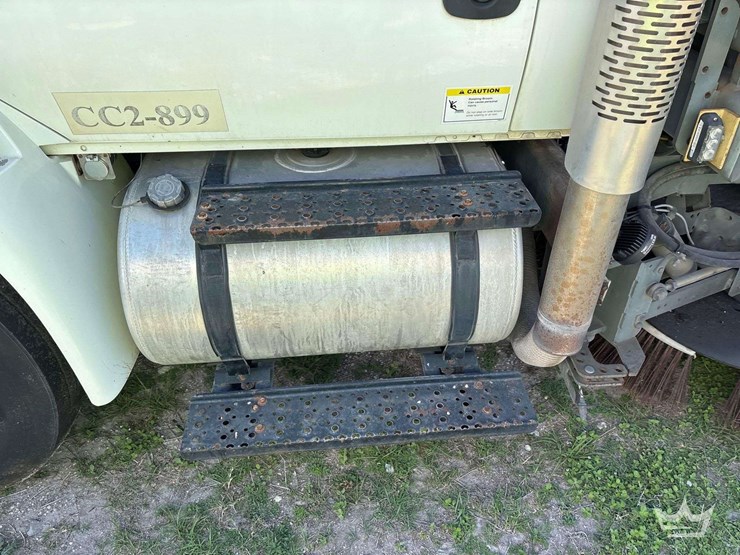 2015-international-durastar-4300-image-10