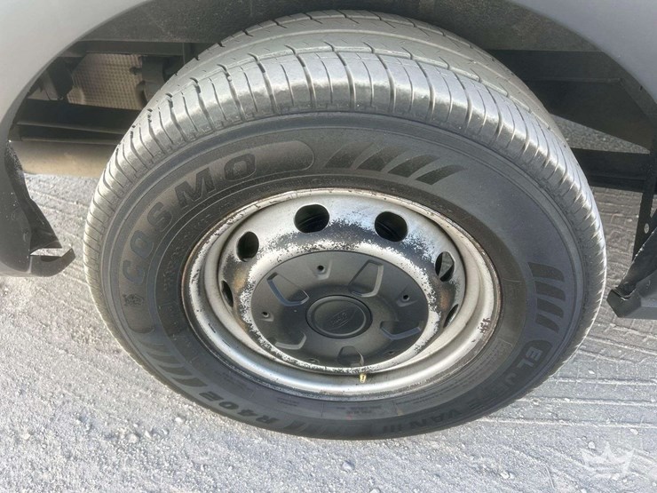 2016-ford-transit-image-23