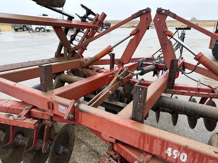 international-490-image-23