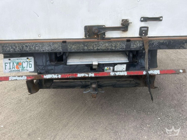 2012-ford-e350-image-11