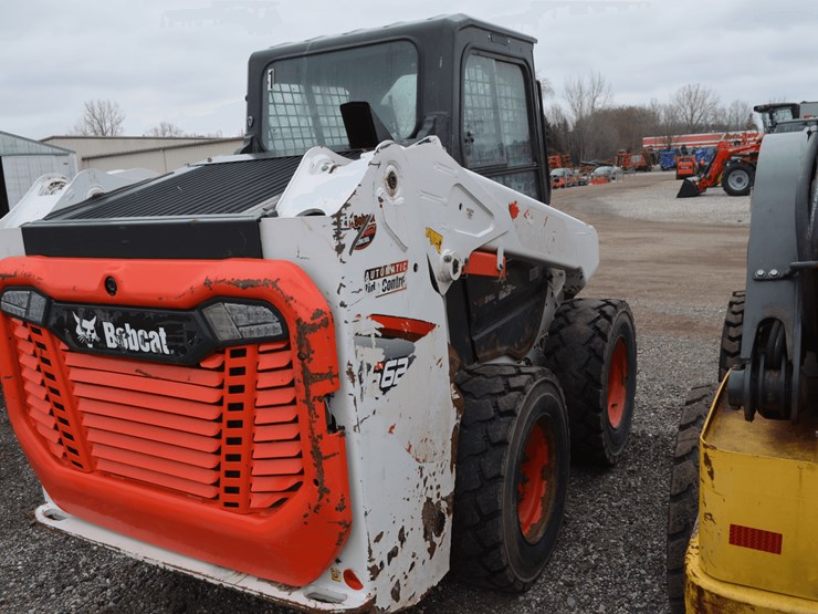 2023-bobcat-s62-image-12