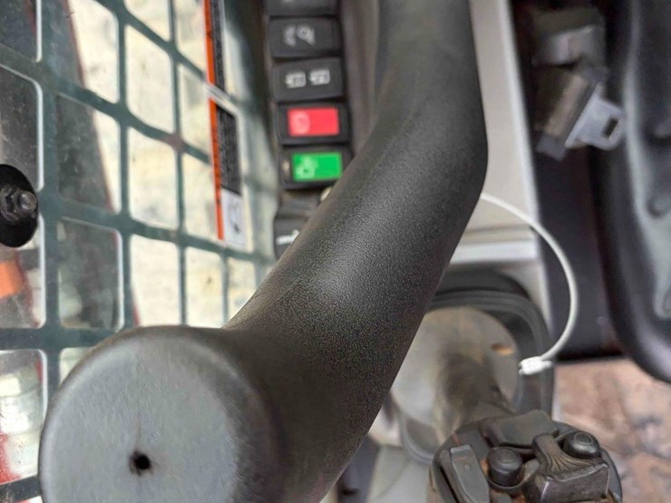 2022-kubota-svl65-2-image-11