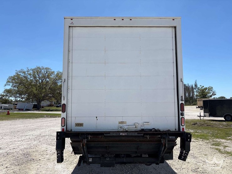 2018-hino-195-image-39