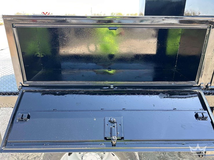 2015-ram-5500-rki-10ft.-utility-flatbed-truck-image-27