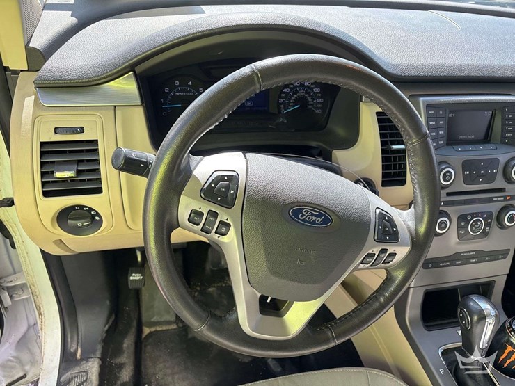 2016-ford-flex-image-14