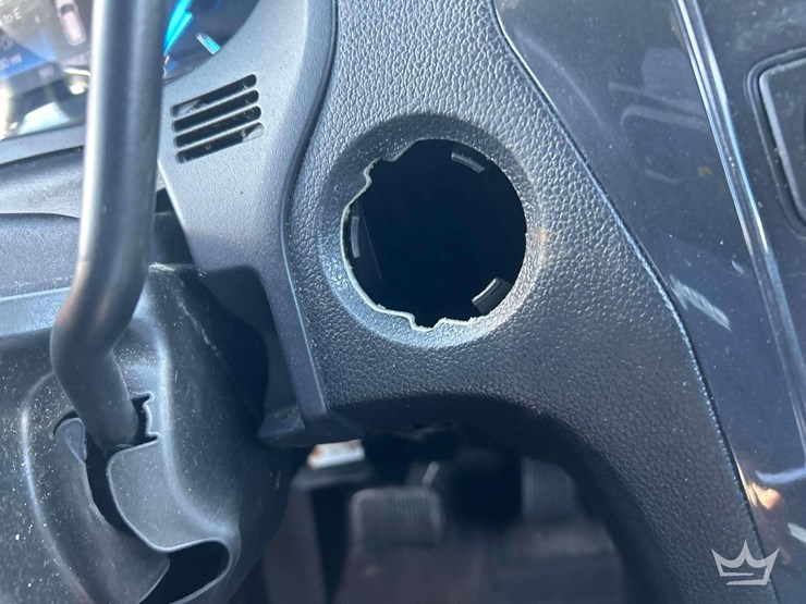 2016-ford-explorer-image-21