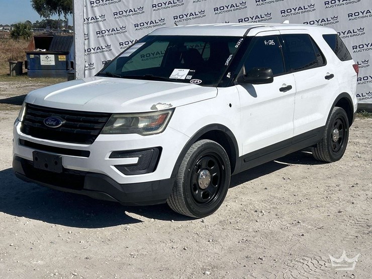 2016-ford-explorer-image-1