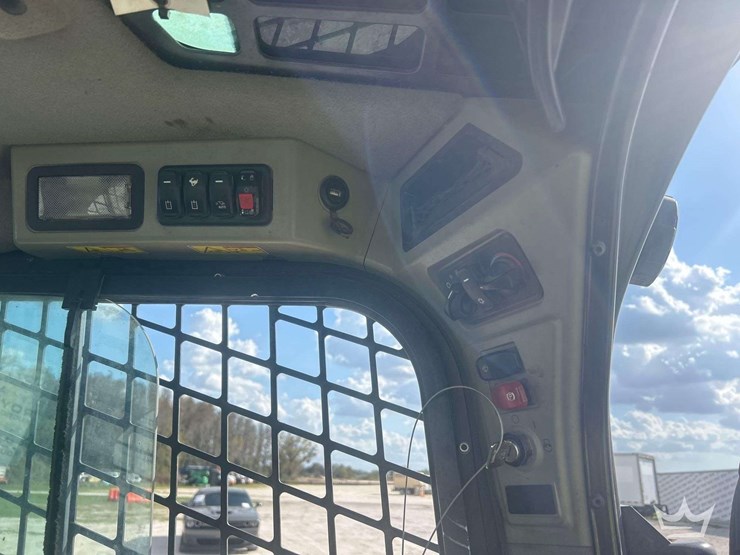 2021-caterpillar-259d3-image-12