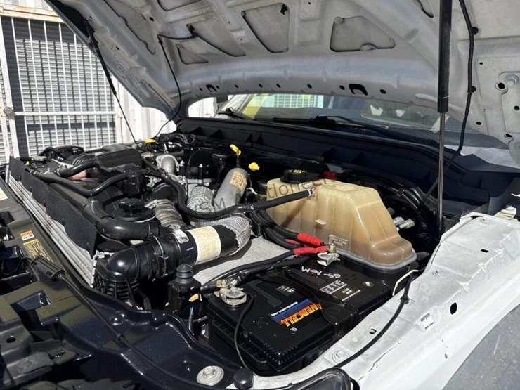 2015-ford-f550-image-19