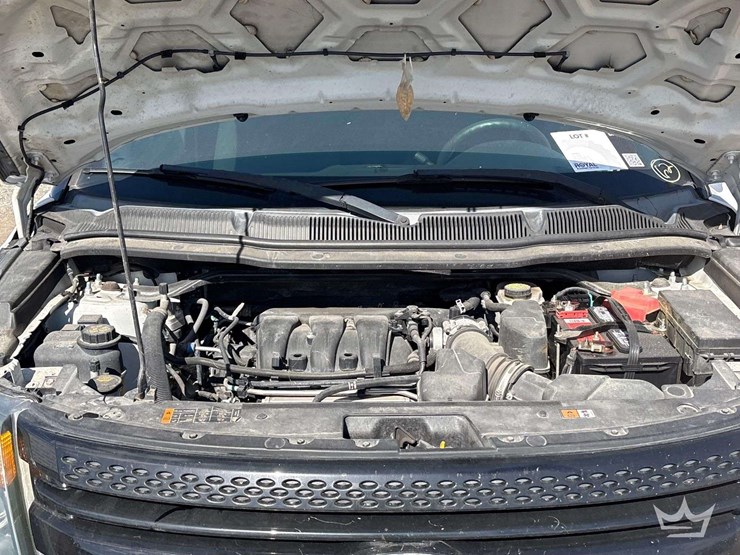 2015-ford-explorer-image-9