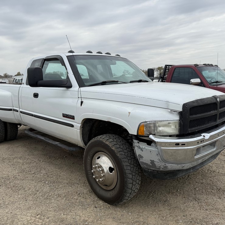 1999 DODGE RAM 3500
