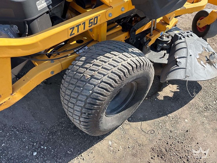 2019-cub-cadet-ultima-zt-1-50in-zero-turn-mower.-image-9