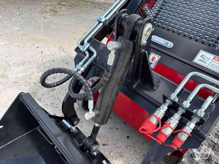 2025-ht360w-mini-walk-behind-track-loader-skid-steer-image-11