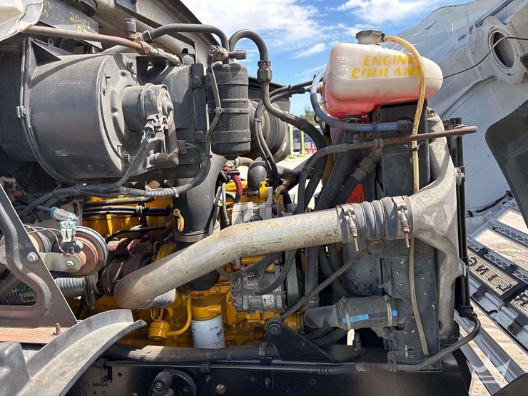 2003-sterling-l7500-image-9