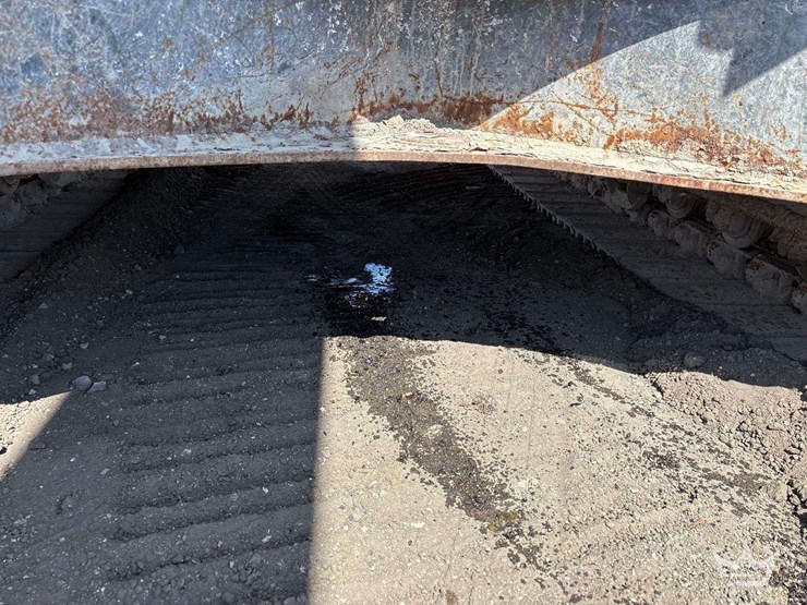 2020-komatsu-pc210-lc-image-10