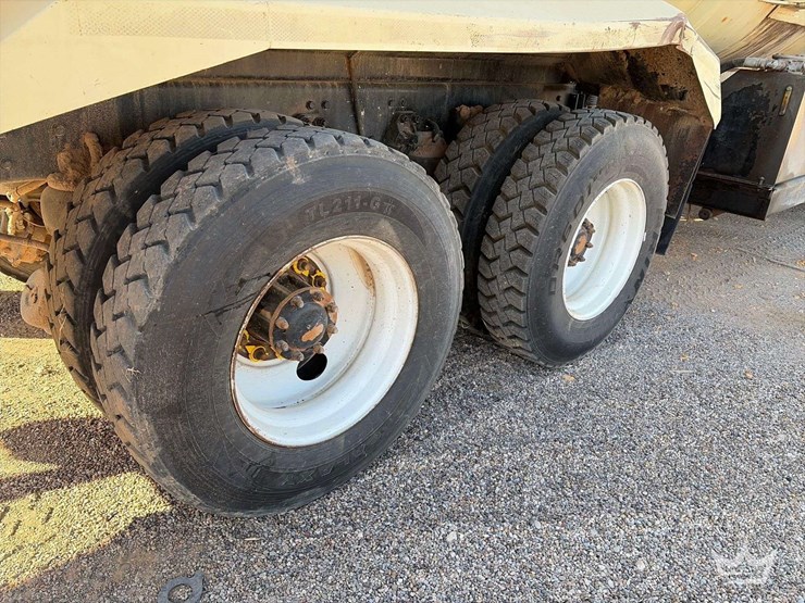 2011-kenworth-t400-image-33