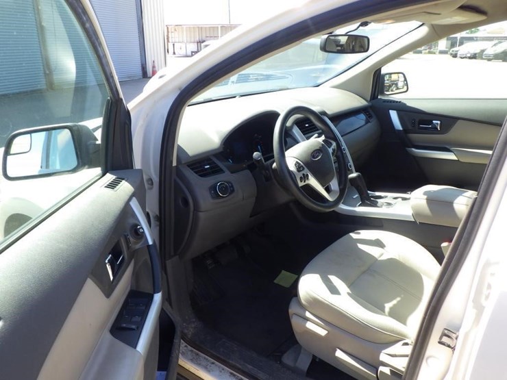 2013-ford-edge-image-5