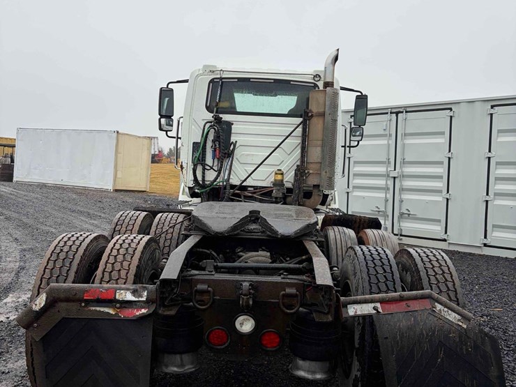 2007-international-8600-image-3