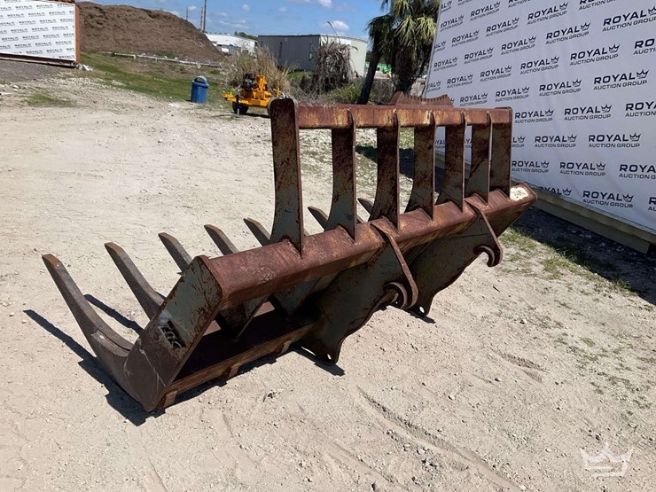 volvo-10ft-loader-rake-attachment-image-4