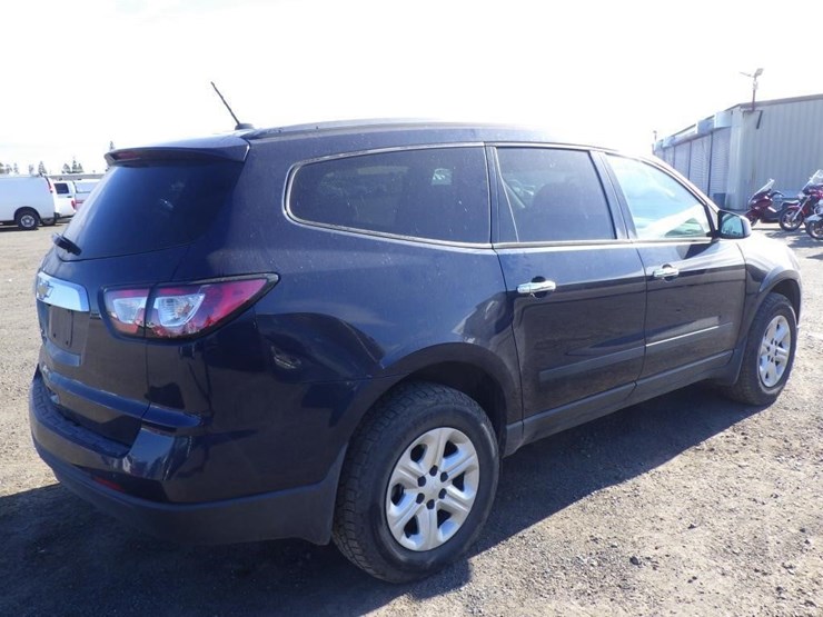 2017-chevrolet-traverse-image-3