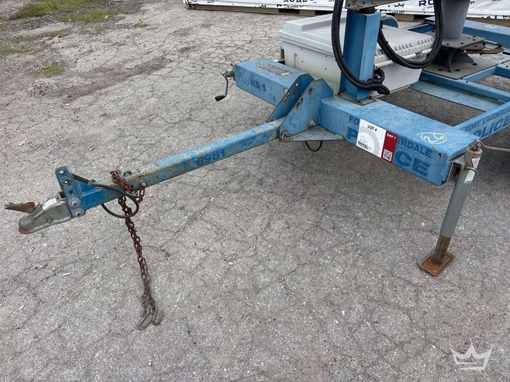 2015-solartech-silent-messenger-towable-solar-message-board-image-13