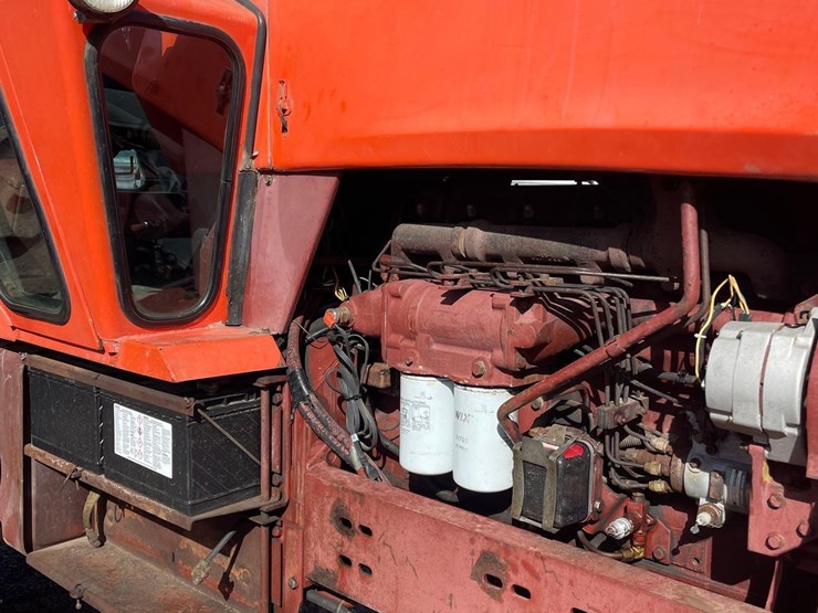 allis-chalmers-7040-2wd-tractor—1-owner-image-45