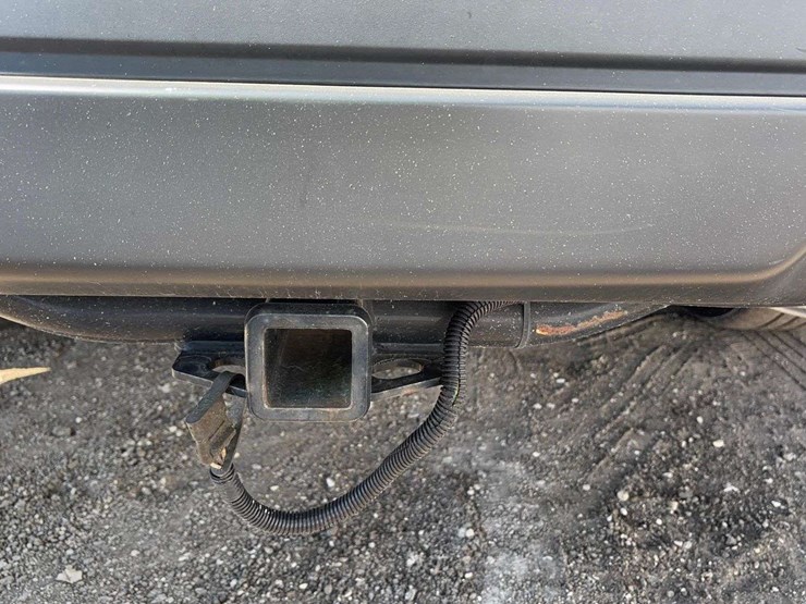 2017-ford-explorer-image-21