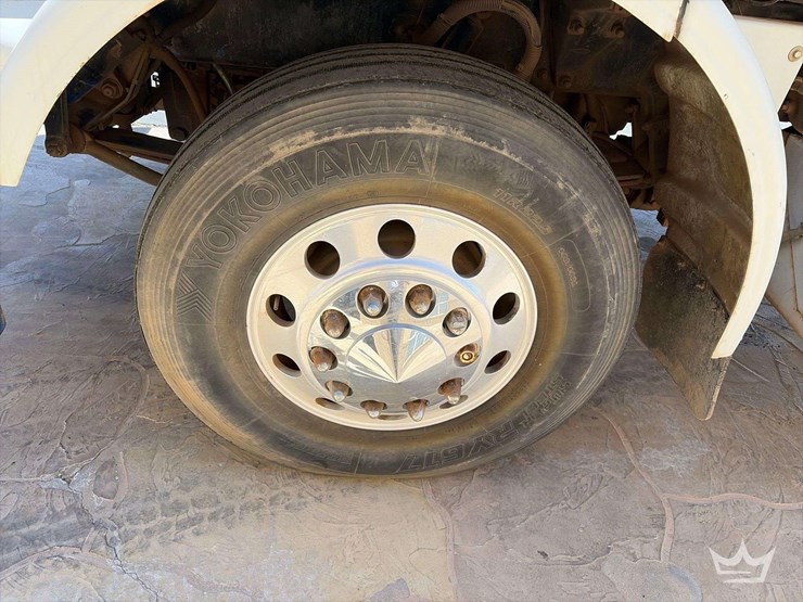 2001-peterbilt-378-image-21