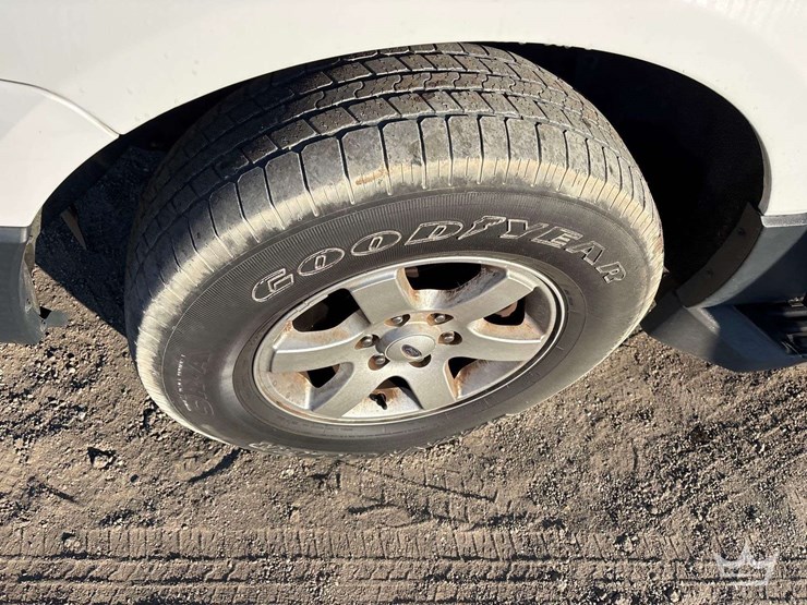 2016-ford-expedition-image-19