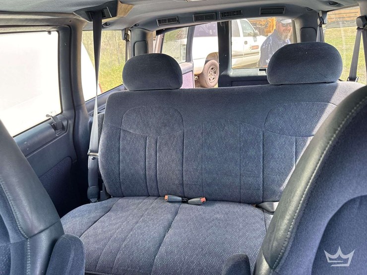 2000-chevrolet-astro-image-20