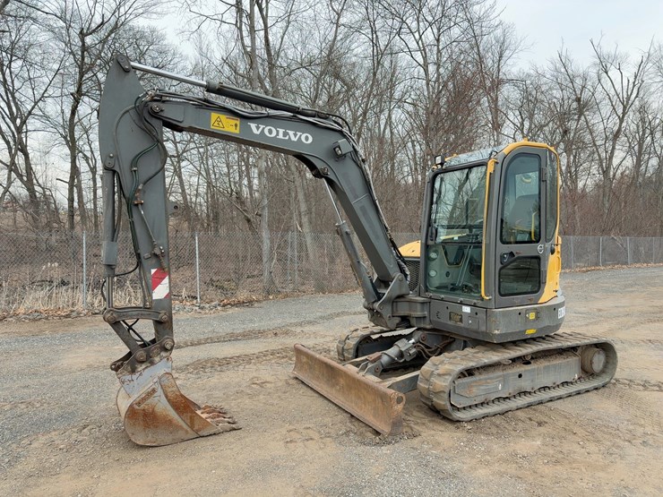 2014-volvo-ecr58d-image-1